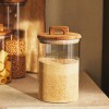 Frasco contenedor de vidrio tapa madera con manija 1300ml
