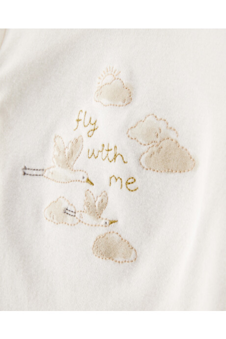 Set cuatro piezas de algodón, pantalón, remera, gorro y medias Sin color