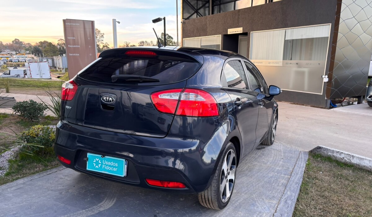 Kia New Rio 1,4 - 2012 Kia New Rio 1,4 - 2012