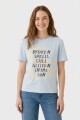 Remera m/c estampada Shells Glisten CELESTE