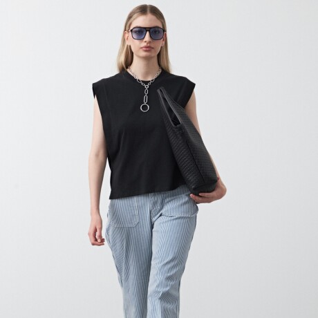 REMERA BOLETUS Negro