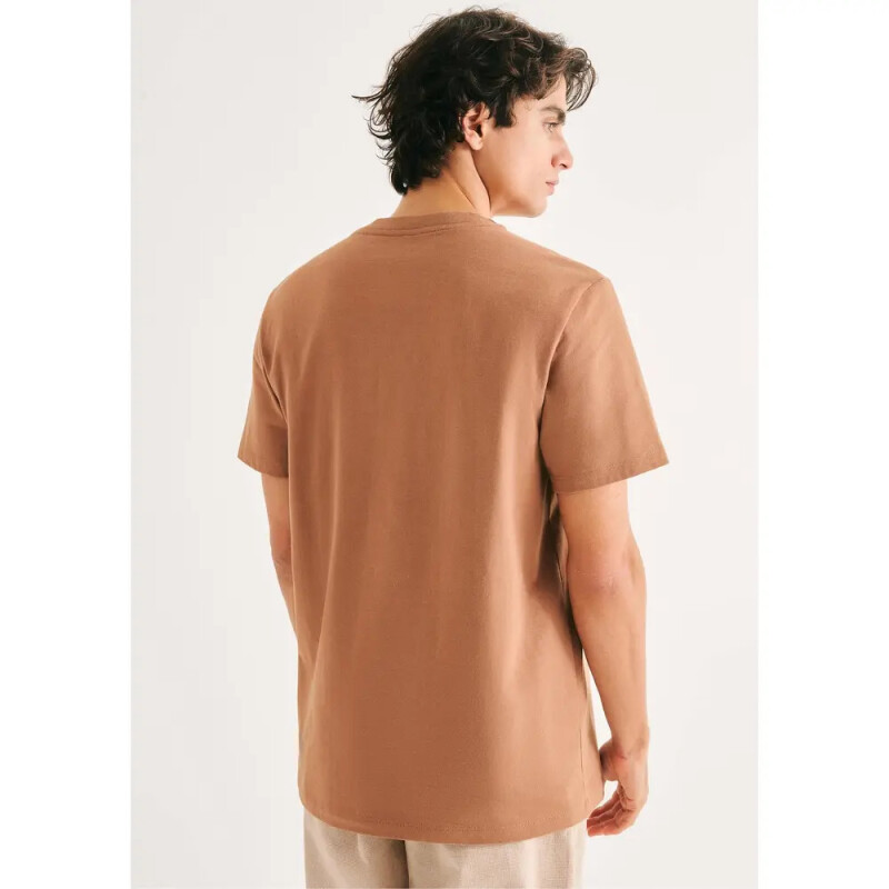 CAMISETA MM MASC MARROM ESCURO