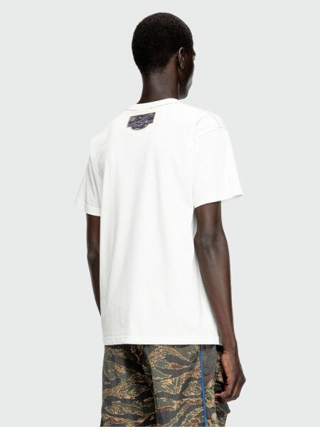 DIESEL - Remera T-NORM-T11 Alta Automática