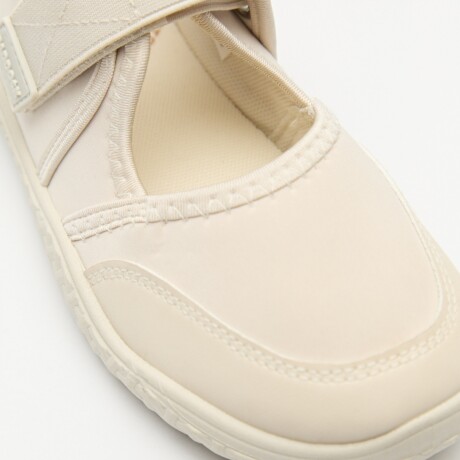 ZAPATILLA COMFINA Beige
