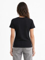 REMERA GALTHER NEGRO.