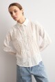 Camisa apliques florales blanco