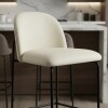 Banco Alto para barra base y patas metal negras / Asiento y respaldo tapizado pu color perla Banco Alto para barra base y patas metal negras / Asiento y respaldo tapizado pu color perla