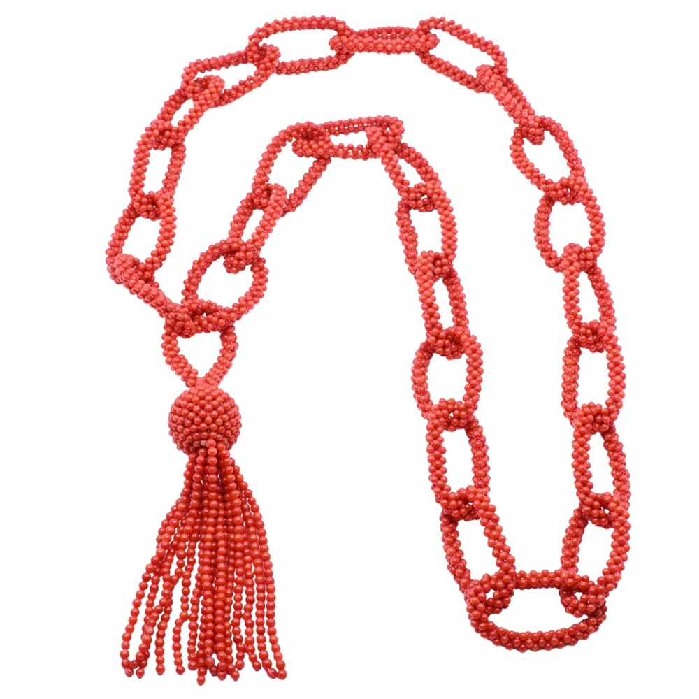 Collar largo de coral antiguo. Collar largo de coral antiguo.