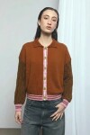 Cardigan con piping tostado