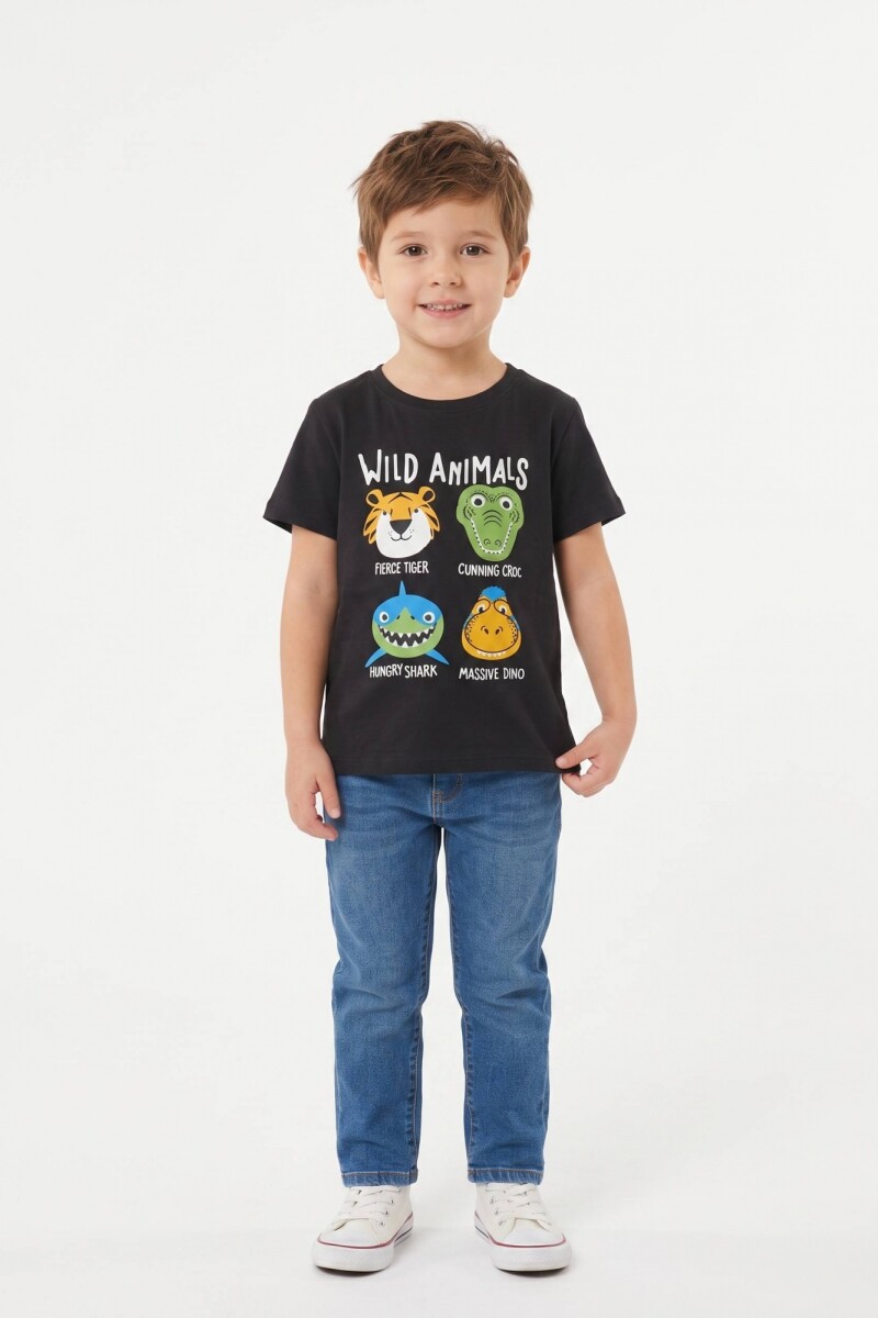 Remera m/c estampada escote a la base NEGRO