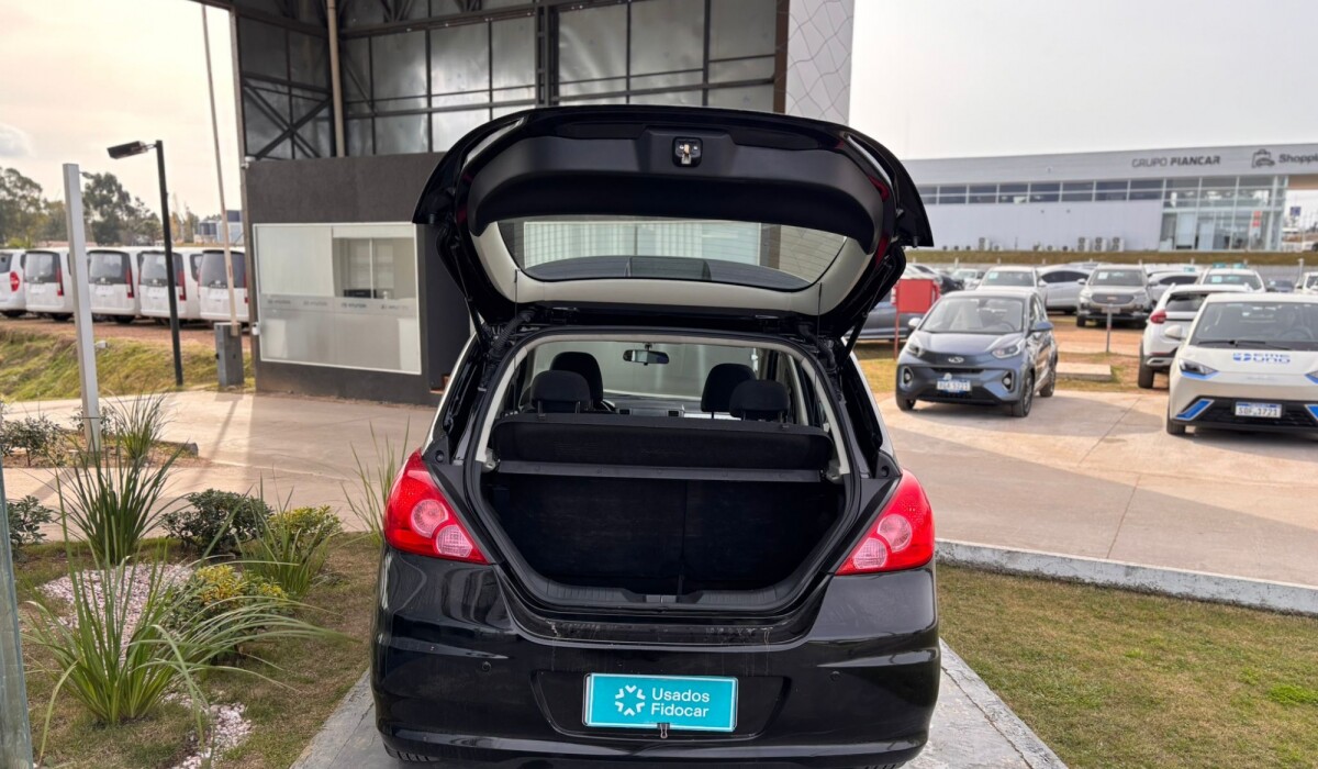 Nissan Tiida HB Full - 2013 Nissan Tiida HB Full - 2013