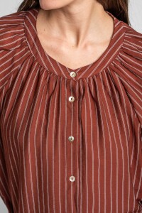 Blusa A Rayas Chocolate