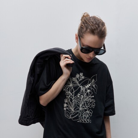 REMERA MECA Negro