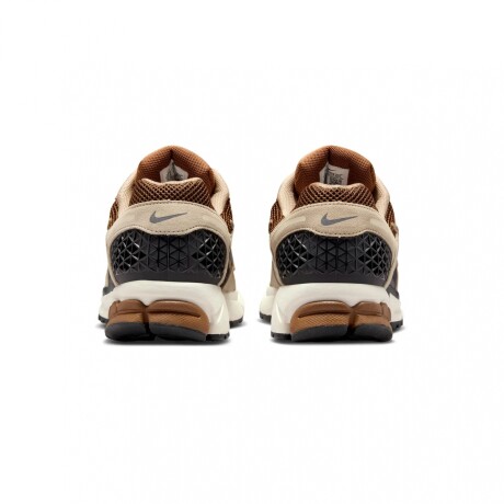 Championes Nike Zoom Vomero 5 Brown