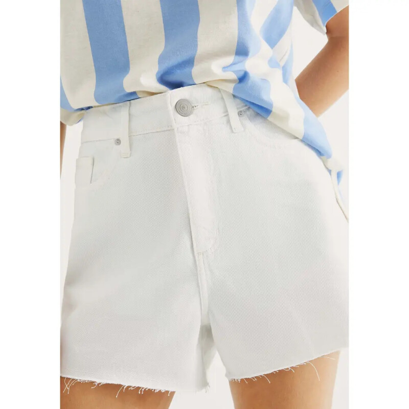 SHORTS FEM BEGE CLARO