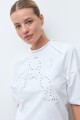 Remera bordada vainillas blanco