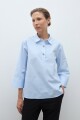 Blusa rayada cuello camisa celeste