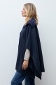 Capa cuello tejido y botones azul marino