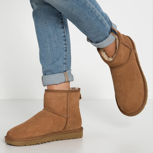 Botas UGG Classic Mini II Chesnut Botas UGG Classic Mini II Chesnut