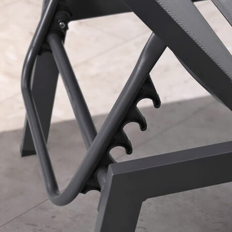 Juego 2 Reposeras + Mesa Vienna 60cm x 164cm x 91cm Juego 2 Reposeras + Mesa Vienna 60cm x 164cm x 91cm