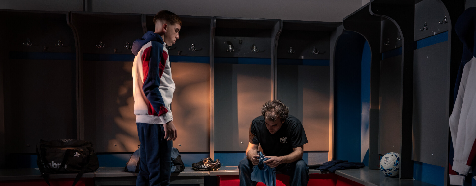 Backstage 6 Away 3
