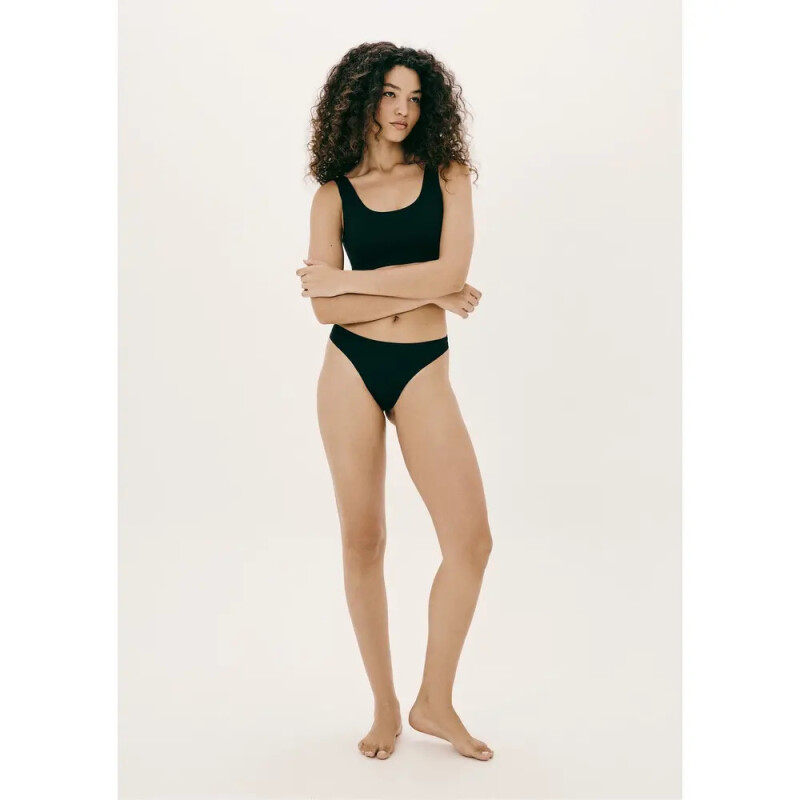 TOP FEM PRETO