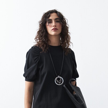 REMERA ORONJA Negro