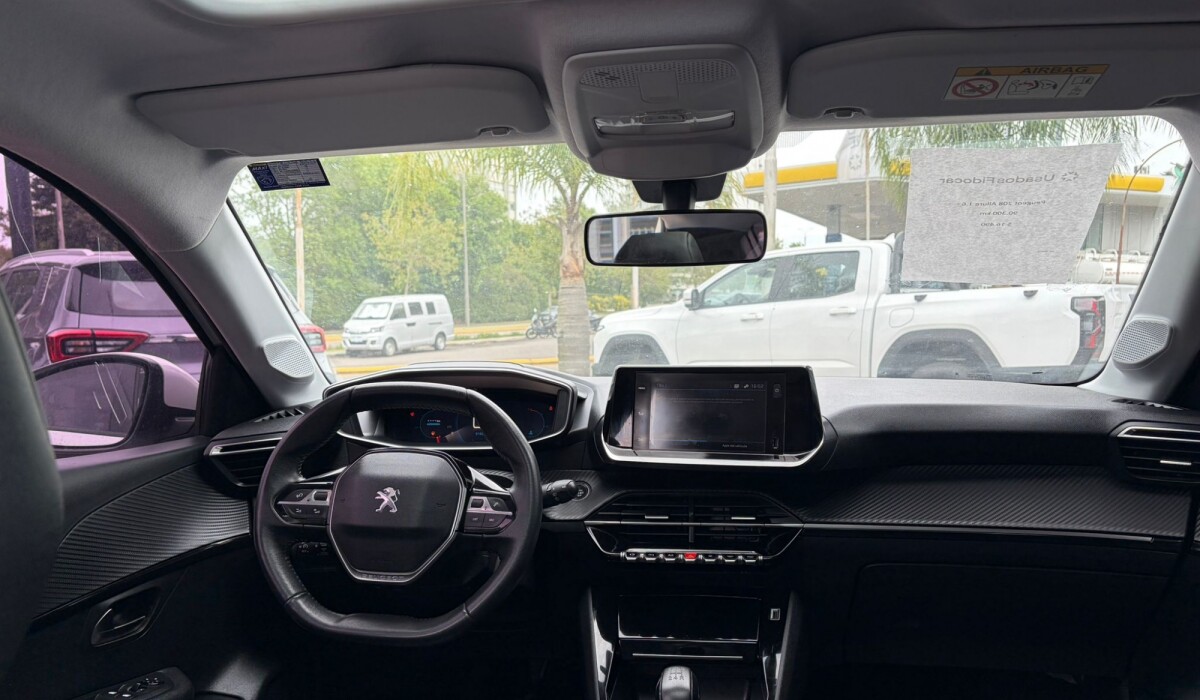 Peugeot 208 Allure 1,6 - 2022 Peugeot 208 Allure 1,6 - 2022