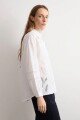 Camisa bordada y calada blanco