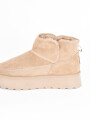 BOTA ULGA PLATAFORMA BEIGE CLARO