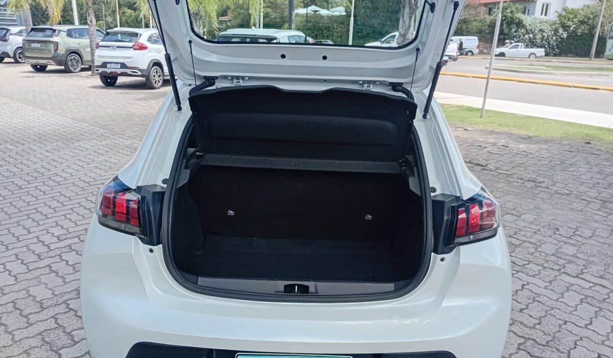 Peugeot 208 Active 1.2 - 2022 Peugeot 208 Active 1.2 - 2022