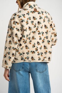 Campera Corderito Estampada Flores Nácar