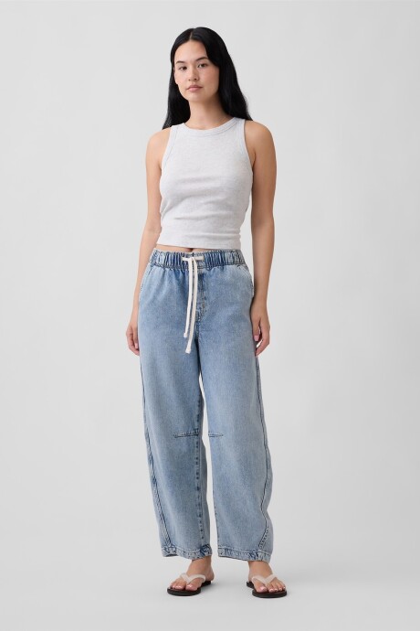 Jean Pull On Barrel Mujer Light Wash