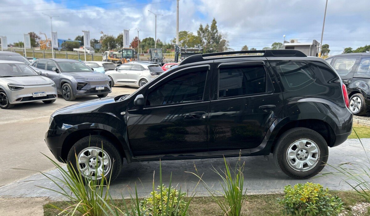 Renault Duster 1.6 Dynamique - 2015 Renault Duster 1.6 Dynamique - 2015