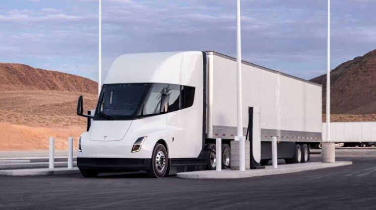 El camión eléctrico de Tesla sacude la logística mundial