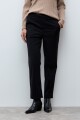 Pantalón recto negro