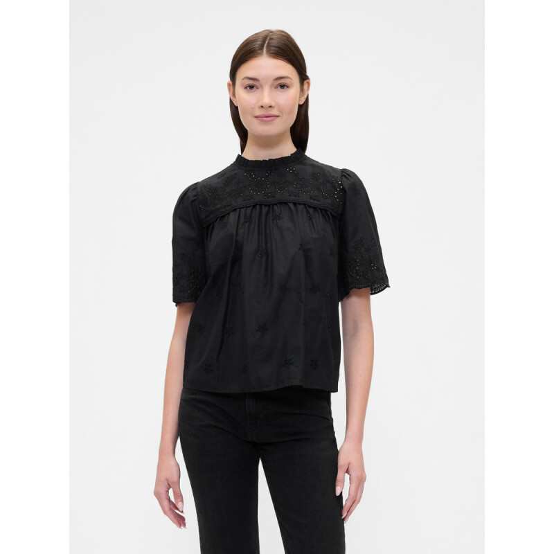 V-SS EYELET SCALLOP TOP BLACK 22