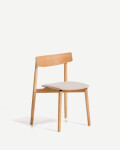 Silla Evera de chapa de roble con acabado en tono natural y chenilla beige Silla Evera de chapa de roble con acabado en tono natural y chenilla beige