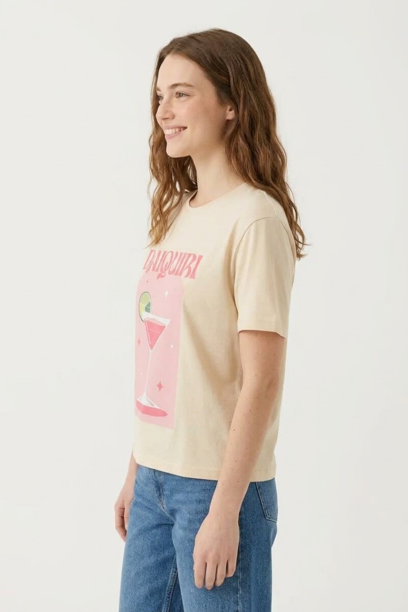 Remera m/c estampada Daiquiri BEIGE