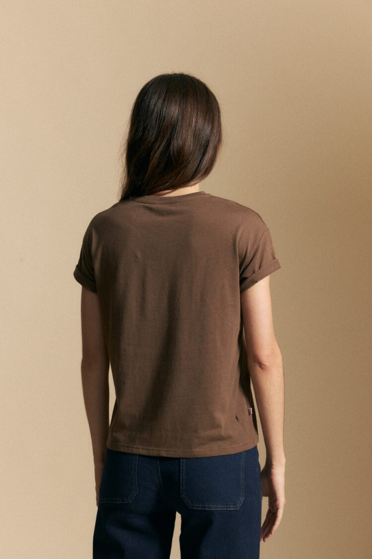 REMERA ALMENDRO Café