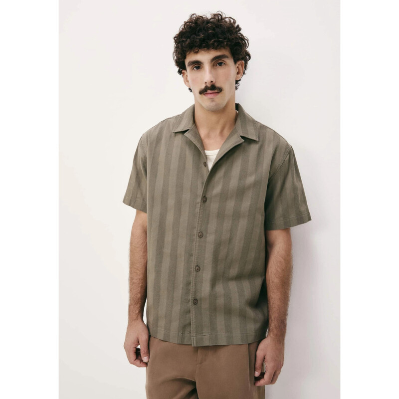 CAMISA MM MASC OLIVA MEDIO