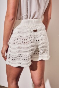 Short Tejido Texturado Nacar