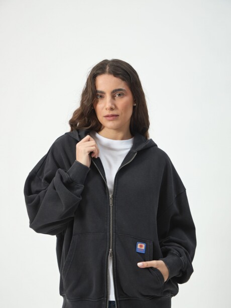 CAMPERA BOXY PATCH NEGRO
