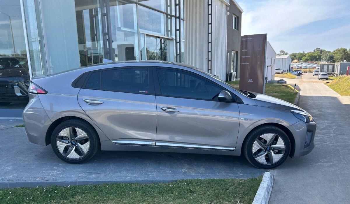 HYUNDAI IONIQ HYBRID FULL FACELIFT 1.6 2020 HYUNDAI IONIQ HYBRID FULL FACELIFT 1.6 2020
