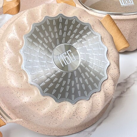Juego De Ollas Antiadherente Aluminio Fundido 9 Piezas MGC - Beige Juego De Ollas Antiadherente Aluminio Fundido 9 Piezas MGC - Beige