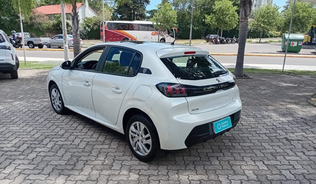 Peugeot 208 Active 1.2 - 2022 Peugeot 208 Active 1.2 - 2022