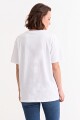 Remera m/c estampada colección Editorial BLANCO Y NEGRO