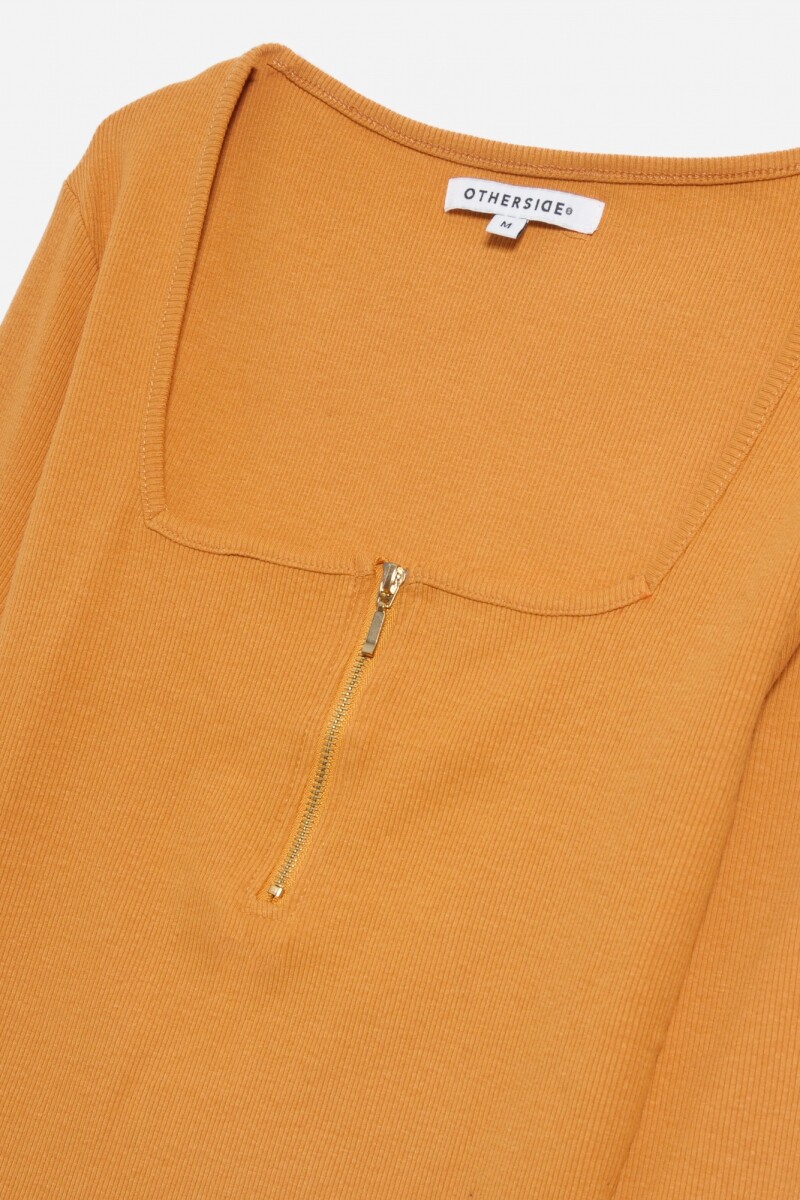 Remera m/l con cierre frontal LACRE