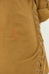 Camisa acordonada tostado