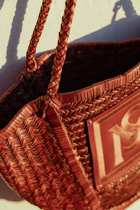 Medium Manea Handbag Chocolate